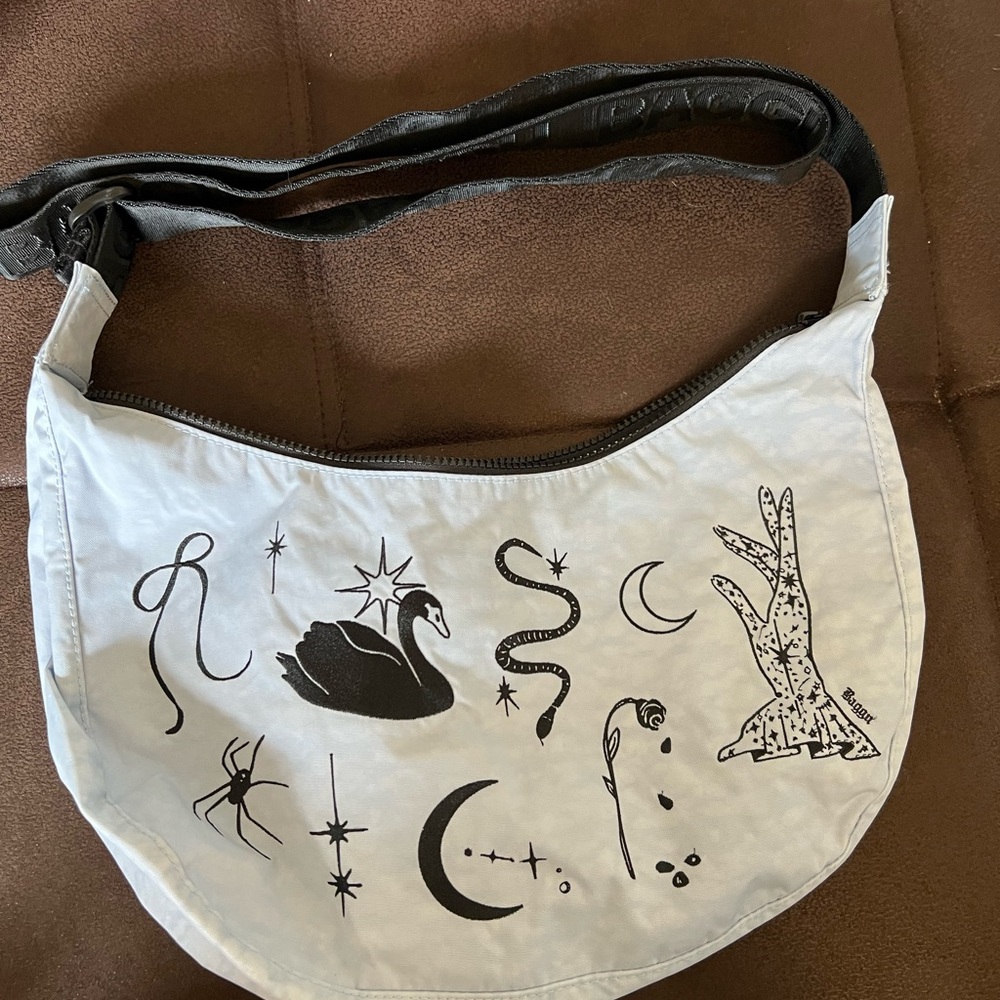 BAGGU BLUE BALLERINA MEDIUM CRESCENT BAG